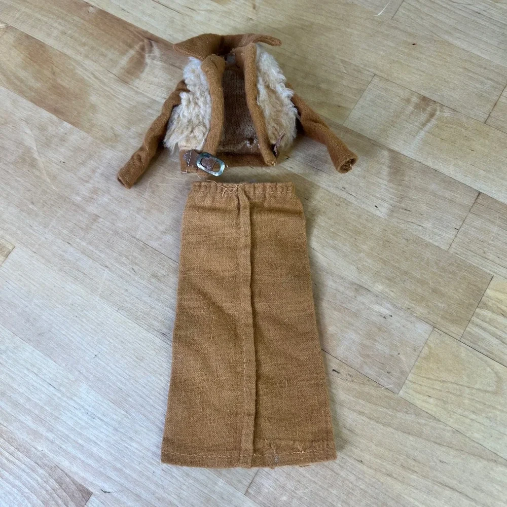 #7753 Vintage Barbie BEST BUY FUR N SUEDE Jacket and Skirt Set 1970s Outfit